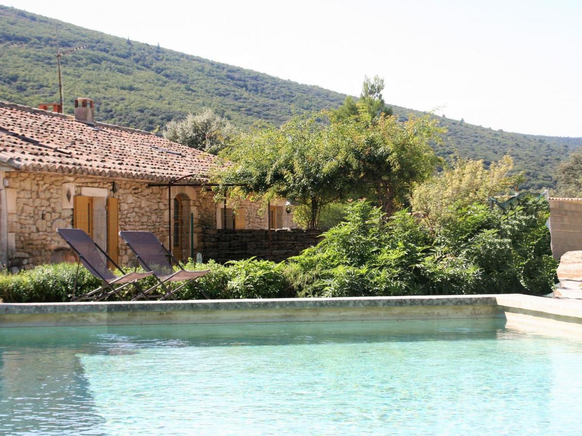 Stylish House With Heated Pool In Lacoste ラコステ エクステリア 写真
